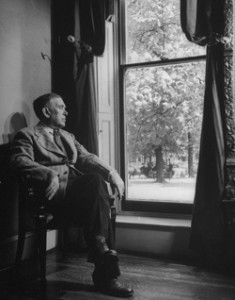 RE_SMITH_MENKCEN_AP_001